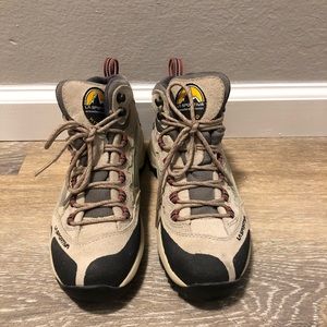 La sportiva hiking shoes